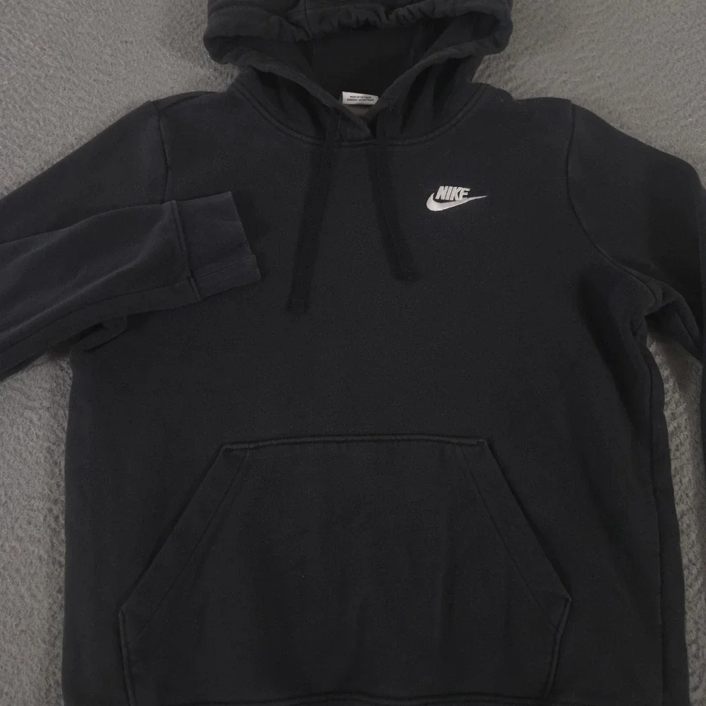Nike Hoodie Women XS Black Sportswear Club Fleece Pullover Logo Activewear Warm